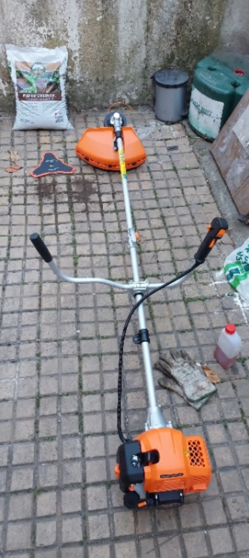 Foto profilo di Roberto L., cliente verificato di Bari che ha recensito Hipertrimmer